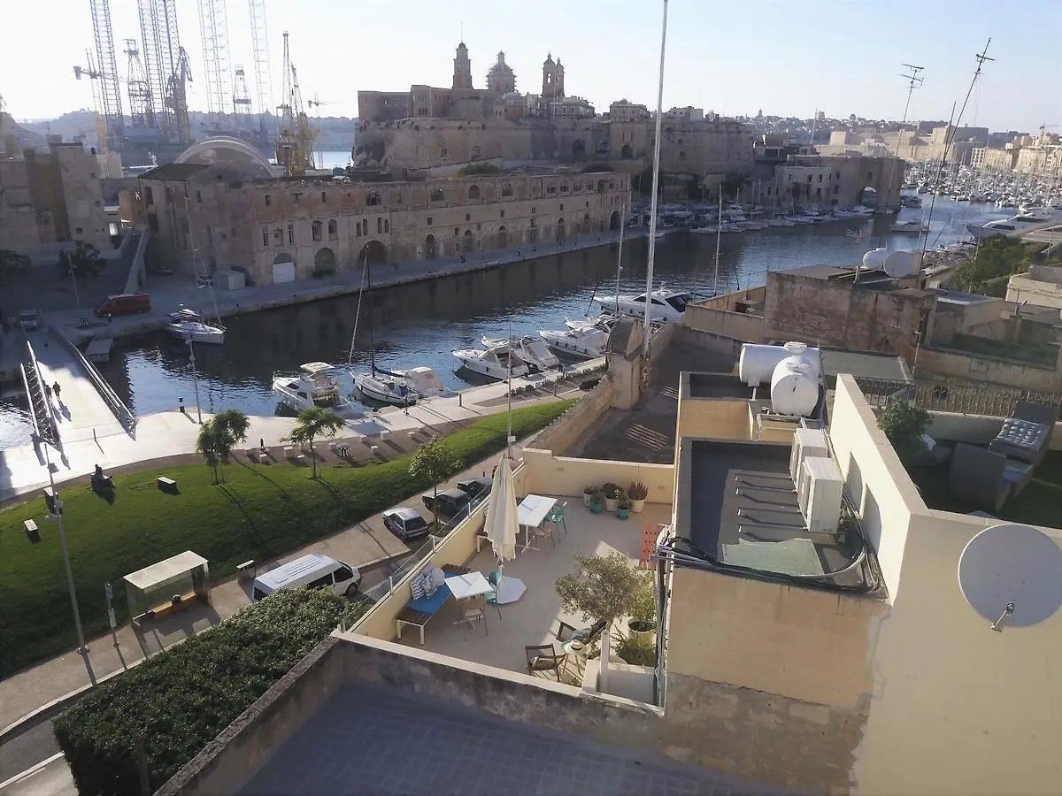 Nelli'S B&B Cospicua