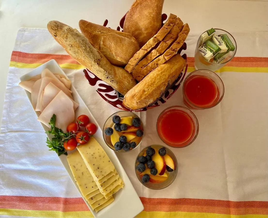 Oda ve Kahvaltı Nelli'S B&B Cospicua Malta